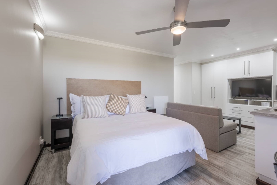 5 Bedroom Property for Sale in Oubaai Western Cape